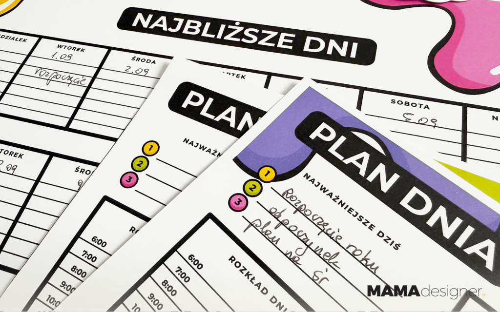 Szkolna organizacja dla dzieci do druku - zbliżenie na plannery.