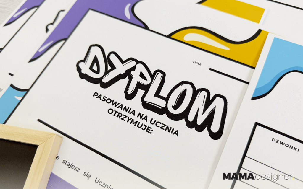 Organizacja życia klasowego do druku - zbliżenie na dyplom pasowania na ucznia.
